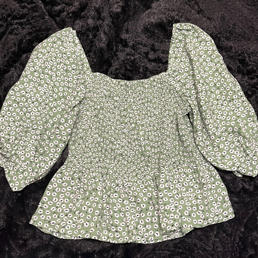 green flower print blouse